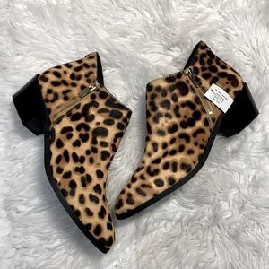 TARYN Rose Sabrina bootie calf fur animal print size zip stacked heels women 8.5